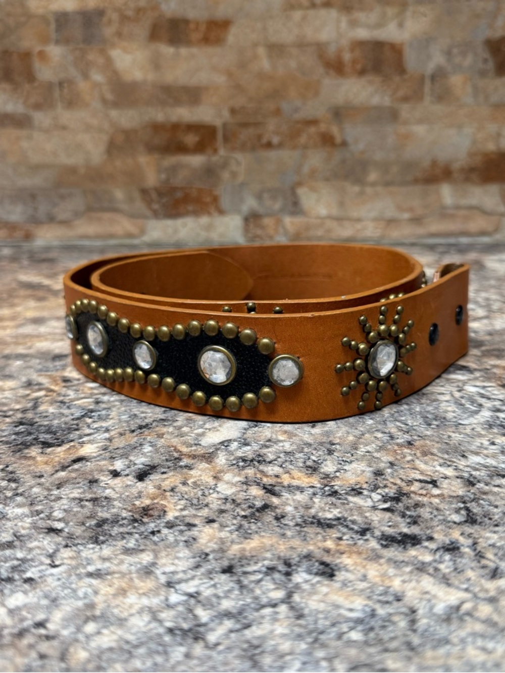 Saks Fifth Avenue Studs Rhinestone Tan Italian Leather Belt Womens Medium 1174SK
